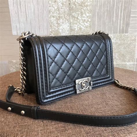 chanel le boy bag second hand|chanel boy small quilted bag.